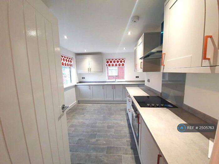3 Bedroom Semi-Detached House To Rent In Florence Road, Gedling, Nottingham, NG4
