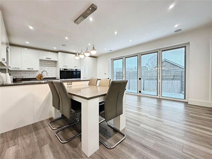 2 Bedroom Bungalow For Sale In Monterey Close, Bexley, DA5