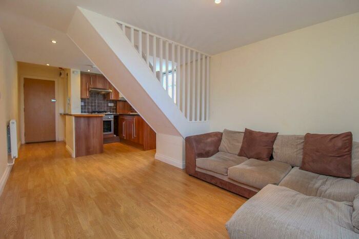 1 Bedroom Flat To Rent In Monthermer Rd, Roath, Cardiff, CF24