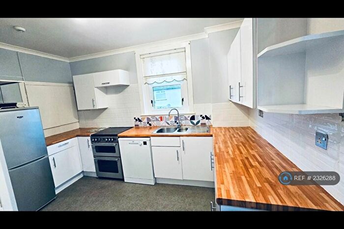 2 Bedroom Flat To Rent In Dollar Avenue, Falkirk, FK2