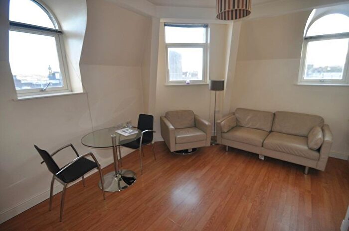 1 Bedroom Flat To Rent In The Corner House, Godwin Street, Bradford, BD1