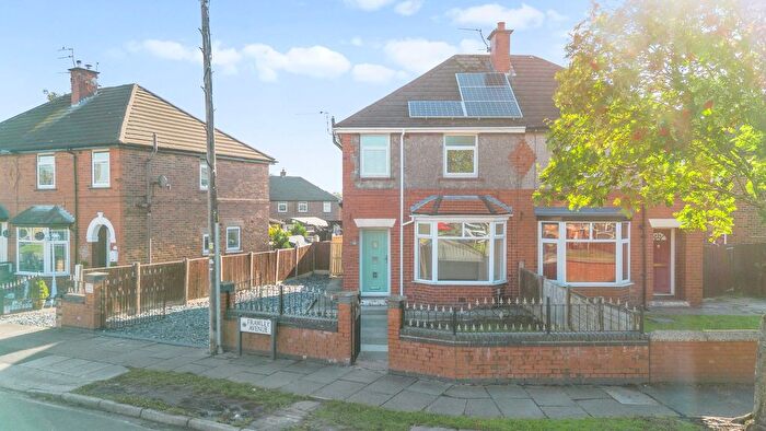 3 Bedroom Semi-Detached House For Sale In Frawley Avenue, Newton-Le-Willows, WA12