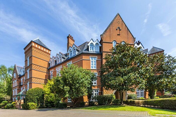 2 Bedroom Apartment To Rent In Virginia Park, Virginia Water, GU25