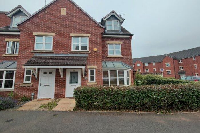 4 Bedroom Semi-Detached House To Rent In Hopps Lodge Drive, Rugby, CV21