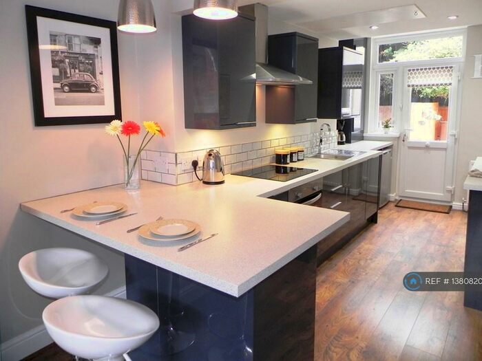 2 Bedroom Flat To Rent In Ground Floor, Hull, HU3