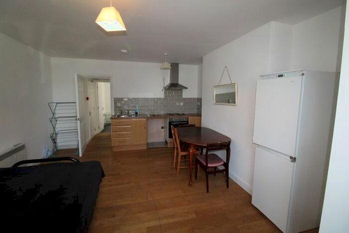 1 Bedroom Flat To Rent In Flat, Beverley Road, Hull, HU5