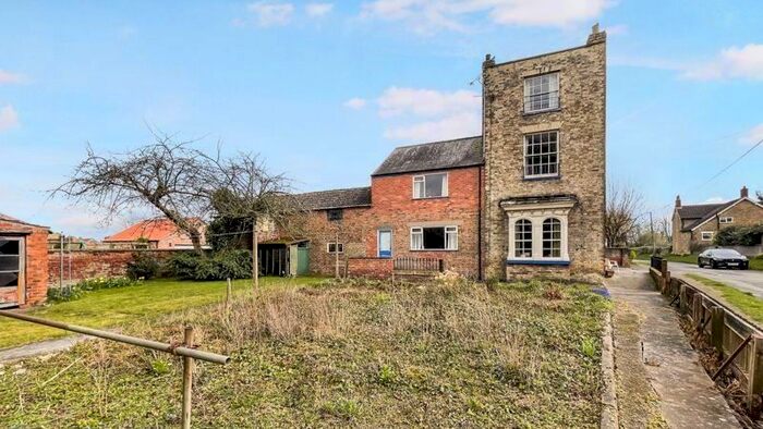 3 Bedroom Semi-Detached House For Sale In Back Street, Alkborough, Scunthorpe, DN15