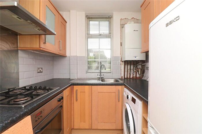 2 Bedroom Apartment For Sale In Victoria Gardens, Oxton, Wirral, CH43