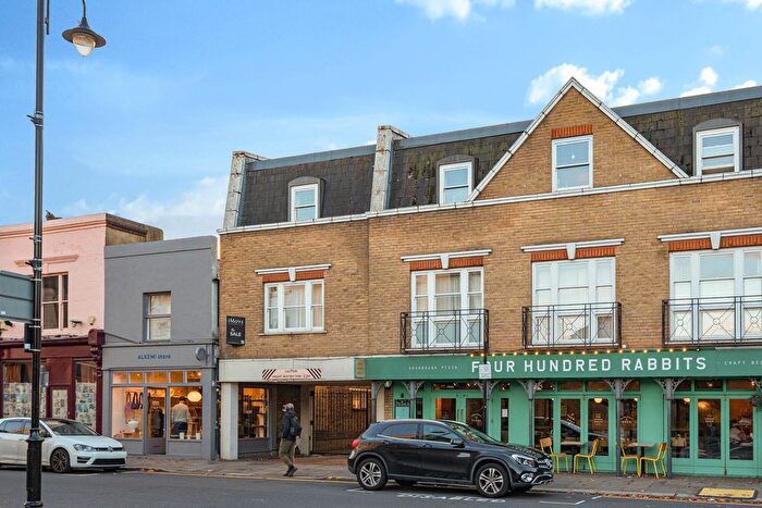 2 Bedroom Flat For Sale In Westow Street, London, SE19