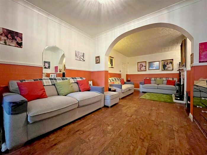 3 Bedroom Semidetached Bungalow For Sale In Moor Lane, Cranham