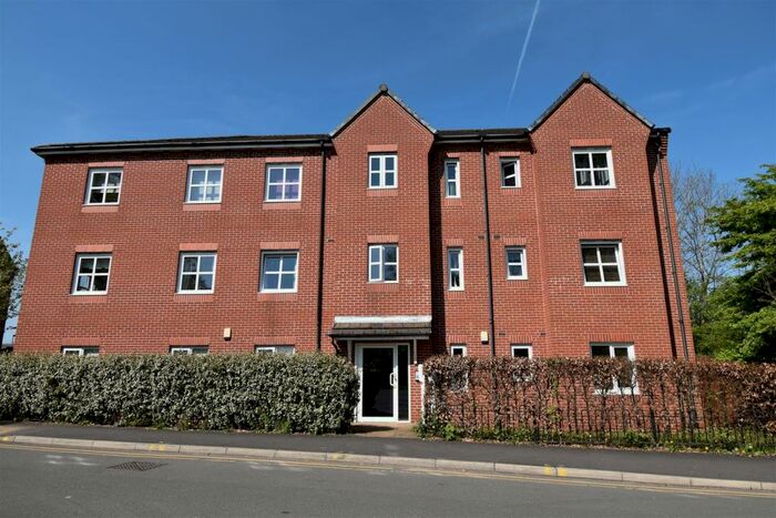 2 Bedroom Apartment To Rent In Thorncroft Avenue, Astley, Manchester, M29