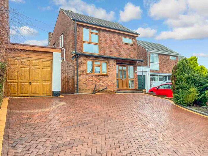 4 Bedroom Detached House To Rent In West Cloister, Billericay, CM11