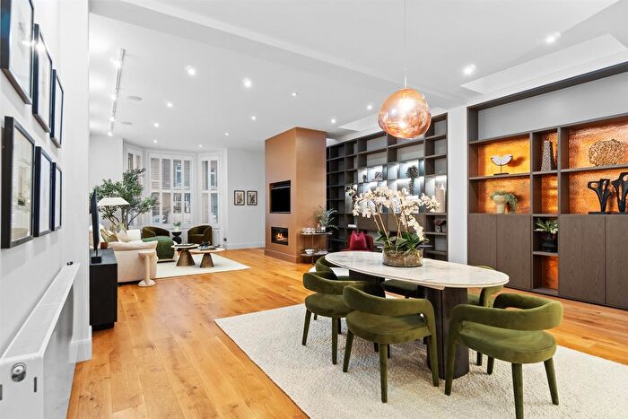 3 Bedroom Flat For Sale In Canfield Gardens, South Hampstead, London, NW6