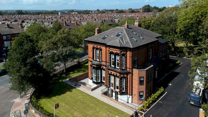 2 Bedroom Apartment To Rent In Parkfield Road, Aigburth, Liverpool, Merseyside, L17