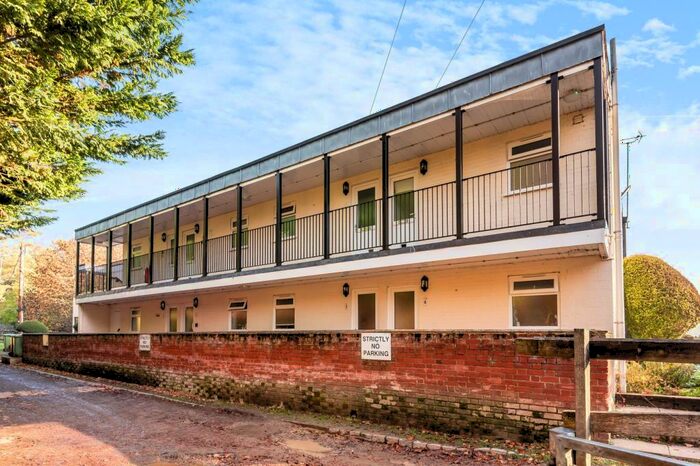 1 Bedroom Apartment To Rent In Mongewell Court, Wallingford, OX10