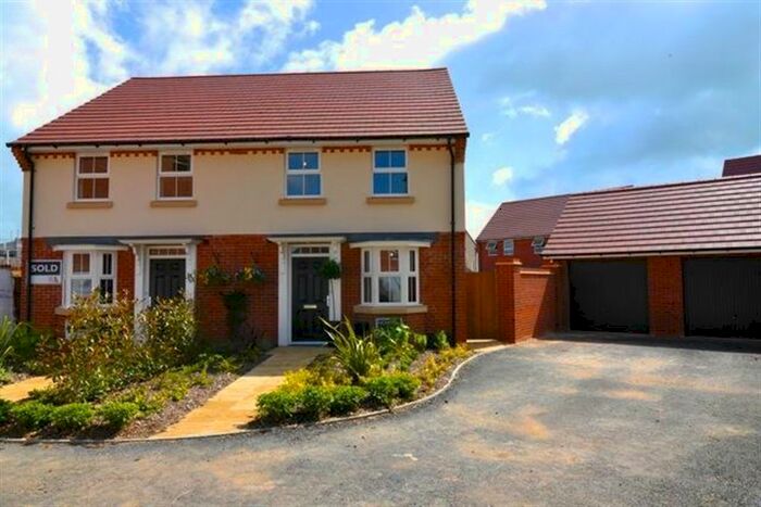 3 Bedroom Semi-Detached House To Rent In Glenleigh Park, Havant, Hampshire, PO9