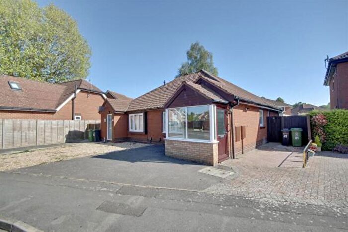2 Bedroom Semi-Detached Bungalow For Sale In Stroudley Avenue, Drayton, Portsmouth, PO6