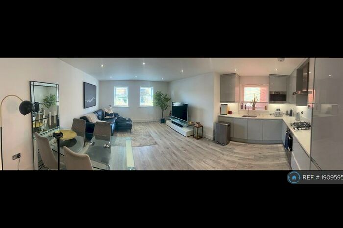 2 Bedroom Flat To Rent In South Park Hill Road, South Croydon, CR2