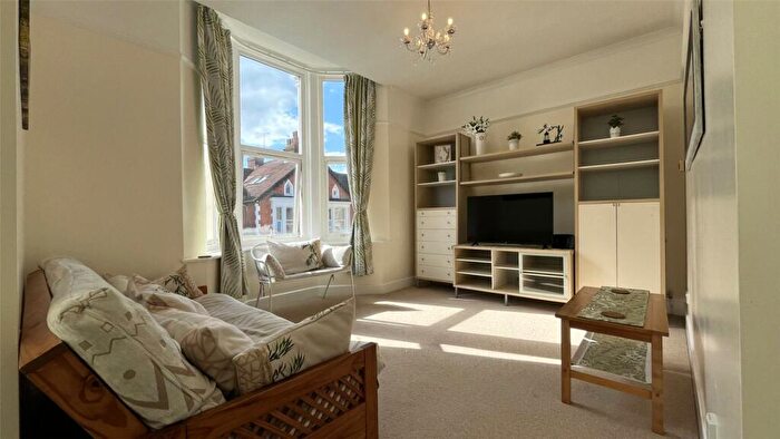 2 Bedroom Flat To Rent In Shaftesbury Road, Southsea, Hampshire, PO5