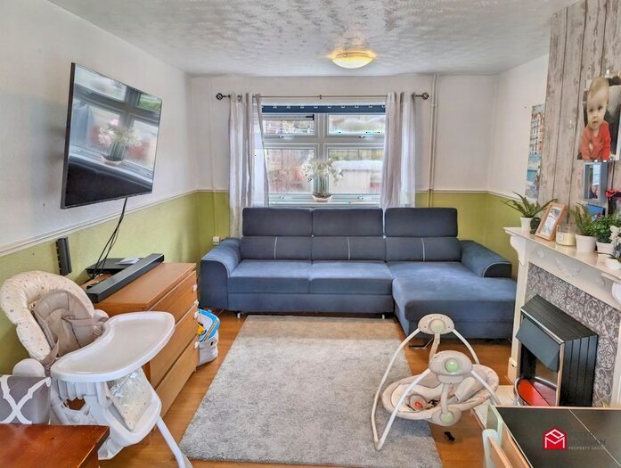 3 Bedroom Terraced House For Sale In Fifth Avenue, Clase, Swansea, SA6
