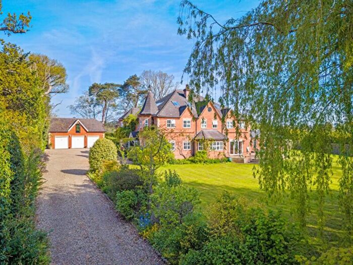 7 Bedroom Detached House To Rent In Windlesham, GU20