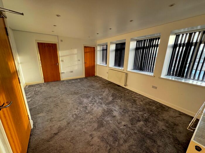 2 Bedroom Flat To Rent In Fold Street, City Centre, Wolverhampton, WV1