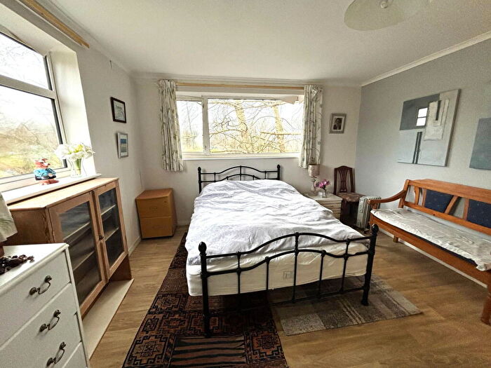 2 Bedroom Flat For Sale In Grosvenor Bridge Road, Bath, BA1