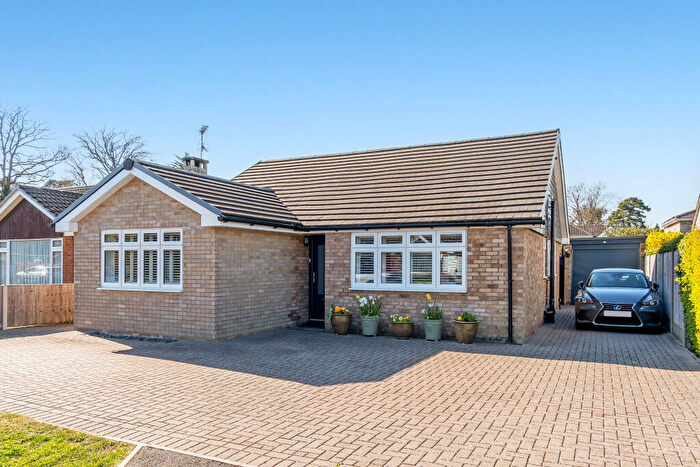 4 Bedroom Detached Bungalow For Sale In Cedar Drive, Fleet, GU51