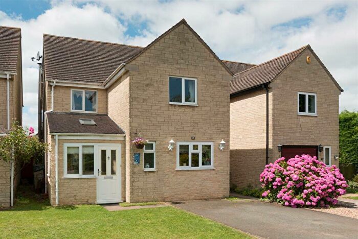 3 Bedroom Detached House For Sale In Nursery Close, Mickleton, GL55