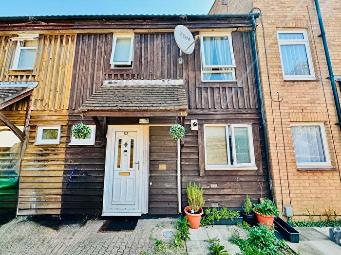 3 Bedroom Detached House For Sale In Winyates, Orton Goldhay, Peterborough, PE2