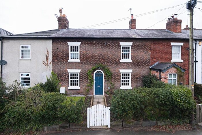 4 Bedroom House For Sale In High Street, Weaverham, CW8