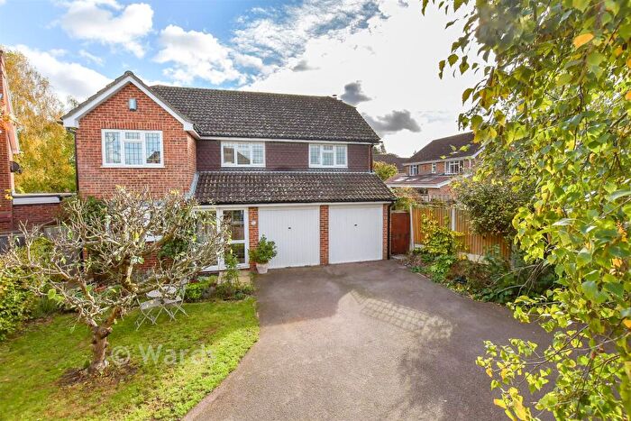 5 Bedroom Detached House For Sale In Ragstone Court, Ditton, Kent, ME20