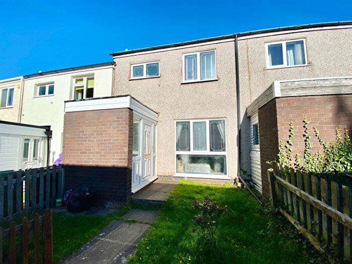 3 Bedroom Terraced House For Sale In Truro Walk, Birmingham, B37