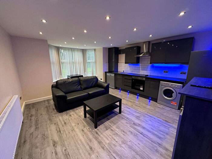 1 Bedroom Apartment To Rent In Moorland Road, Leeds, West Yorkshire, LS6