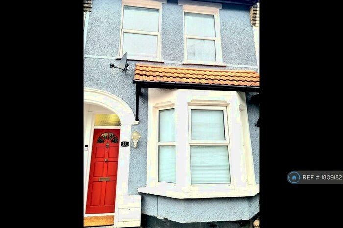 2 Bedroom Terraced House To Rent In Ladbrook Road, London, SE25