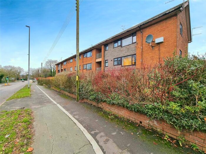 1 Bedroom Flat To Rent In Trentham Road, Stoke-On-Trent, Staffordshire, ST3