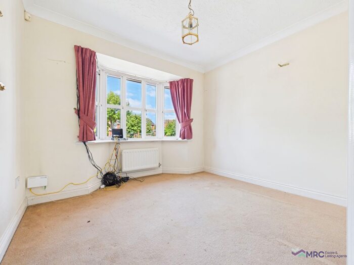 4 Bedroom Detached House For Sale In South Bridge Road, Hull, HU9