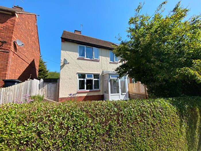 3 Bedroom End Of Terrace House For Sale In Pindar Road, Leicester, LE3