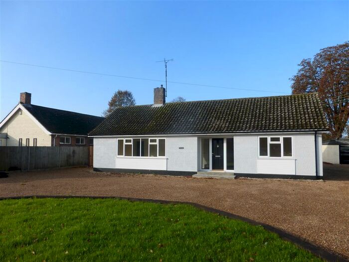 4 Bedroom Detached Bungalow To Rent In Bury Road, Thetford, IP24