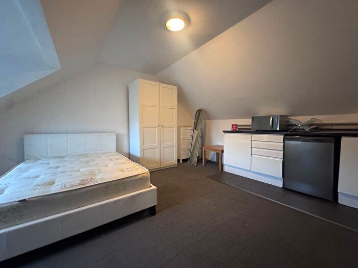 Studio To Rent In Canterbury Road, Watford, WD17