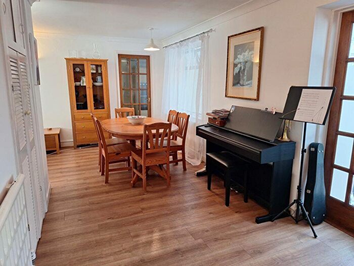 4 Bedroom Detached Bungalow For Sale In Filleul Road, Sandford Woods, Wareham, BH20 - Photo 5
