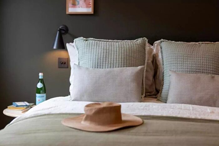 Studio To Rent In West Street, Sheffield, S1