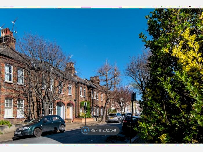 2 Bedroom Flat To Rent In Tennyson Street, London, SW8