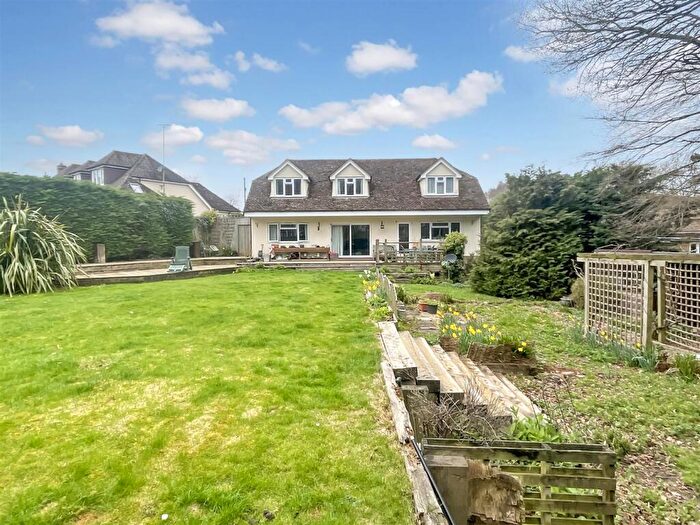 4 Bedroom Detached House For Sale In Grange Avenue, Rotherfield Peppard, Henley-on-thames, RG9