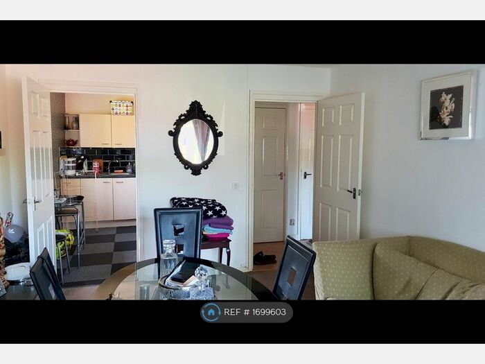 1 Bedroom Flat To Rent In Willow Close, Bristol, BS34