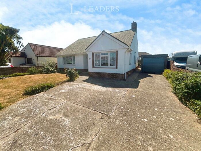 3 Bedroom Bungalow For Sale In West Haye Road, Hayling Island, Hampshire, PO11
