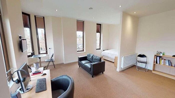 Studio To Rent In Flat, Gladstone Buildings, St James Row, S1