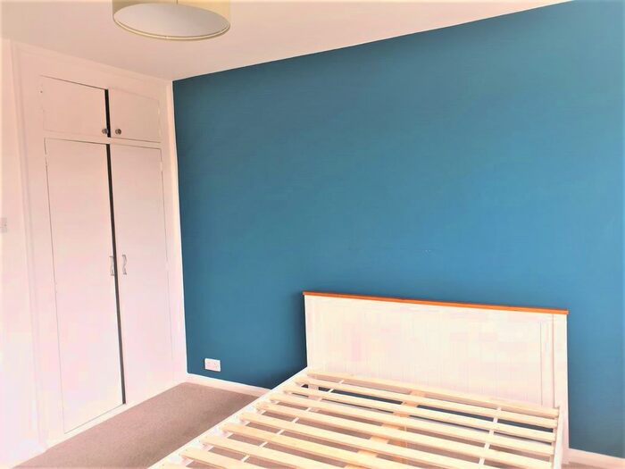2 Bedroom Maisonette To Rent In Springfield Park, Twyford, Reading, RG10