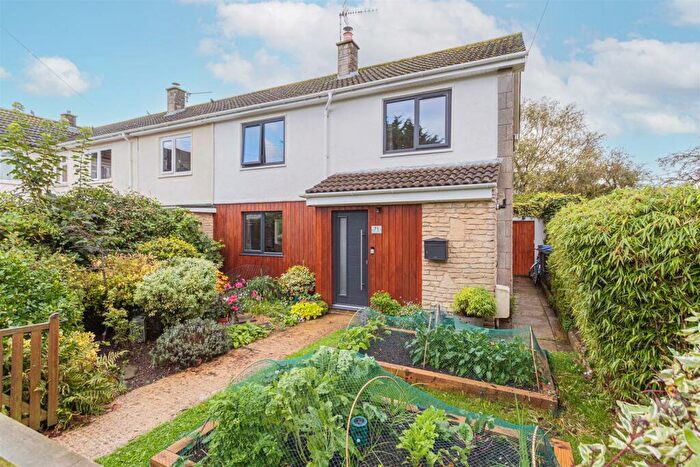 3 Bedroom Semi-Detached House For Sale In Lypiatt Road, Corsham, SN13