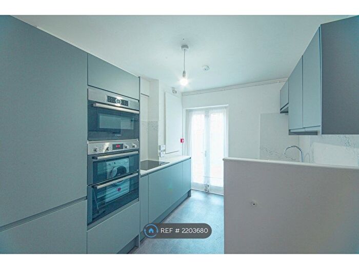 3 Bedroom Terraced House To Rent In Wansey Street, London, SE17